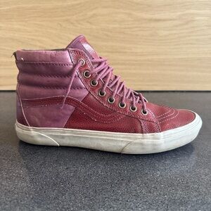 Vans Women's Sneakers in Burgundy and Pink